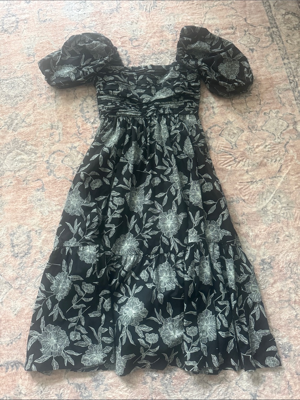 Abercrombie & Fitch Black and White Leaf Print Dress